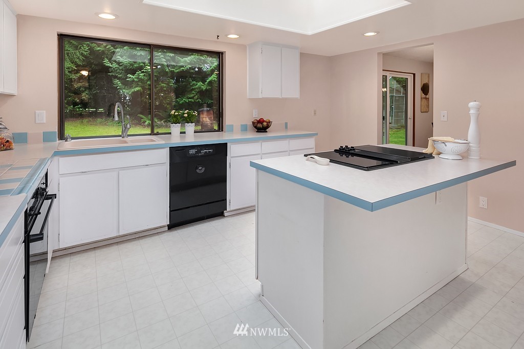 5513 227th Street Southeast Bothell, WA 98021 - Photo 7 of 16