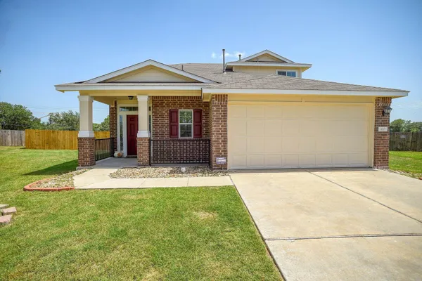$355,000 | 410 South Hunting Lodge Lane, Bastrop, TX 78602