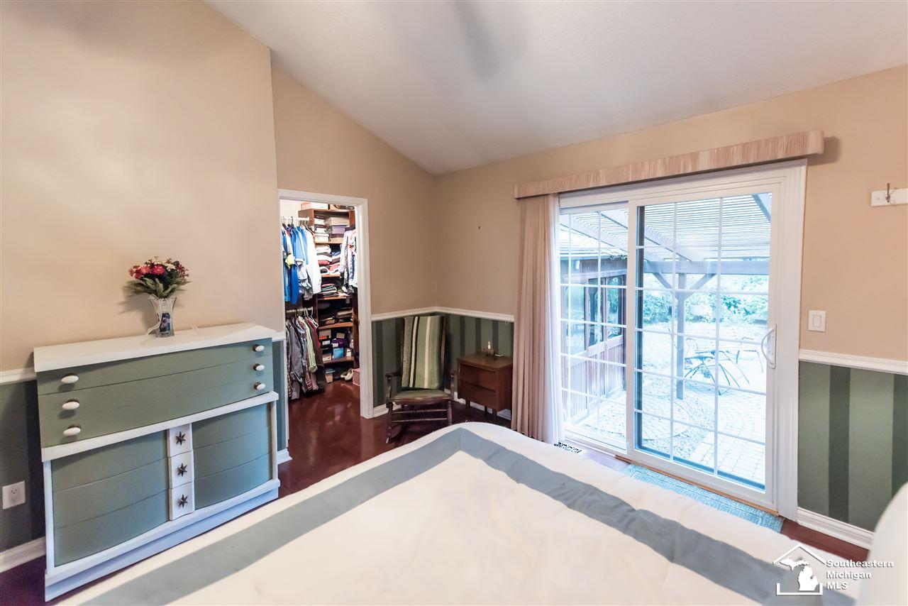 2239 Blue Bush Road Monroe, MI 48162 - Photo 29 of 42 31363412-28.JPG
