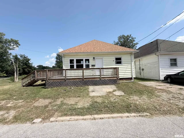 $56,000 | 407 North Buchanan Street, Marion, IL 62959