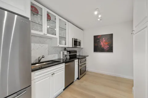 $2,300,000 | 300 South Ocean Boulevard, Unit 3G, Palm Beach, FL 33480