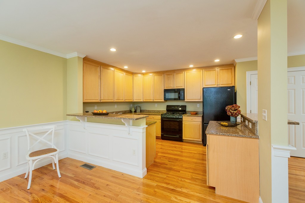 40 Roosevelt Road, Unit 40 Lexington, MA 02421 - Photo 9 of 18