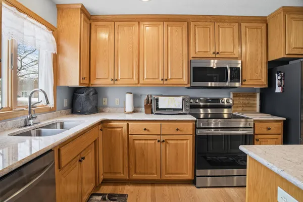 $347,500 | 1138 Highpoint Court, Unit 33B, New Richmond, WI 54017