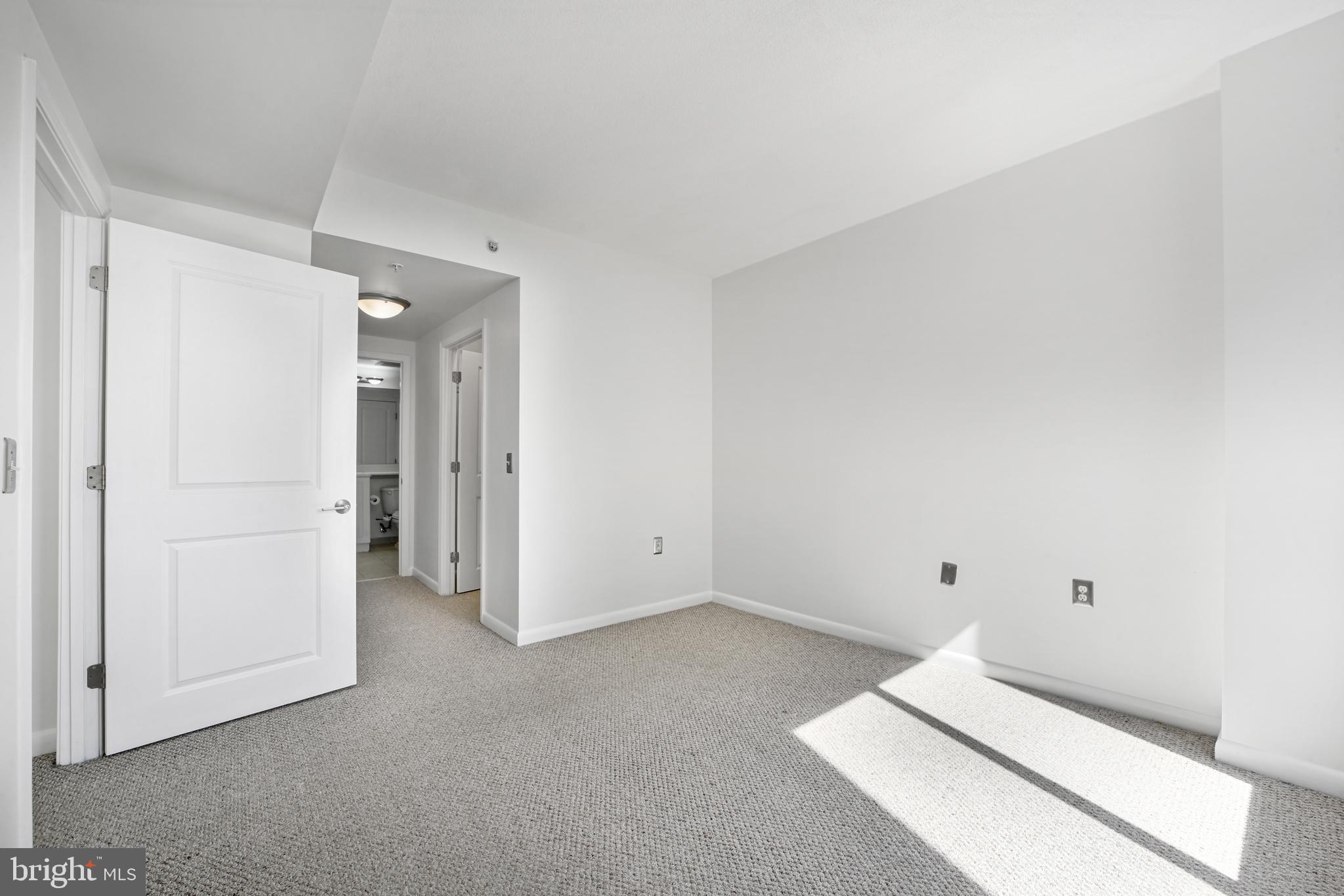 851 North Glebe Road, Unit 1608 Arlington, VA 22203 - Photo 14 of 24 a view of an empty room