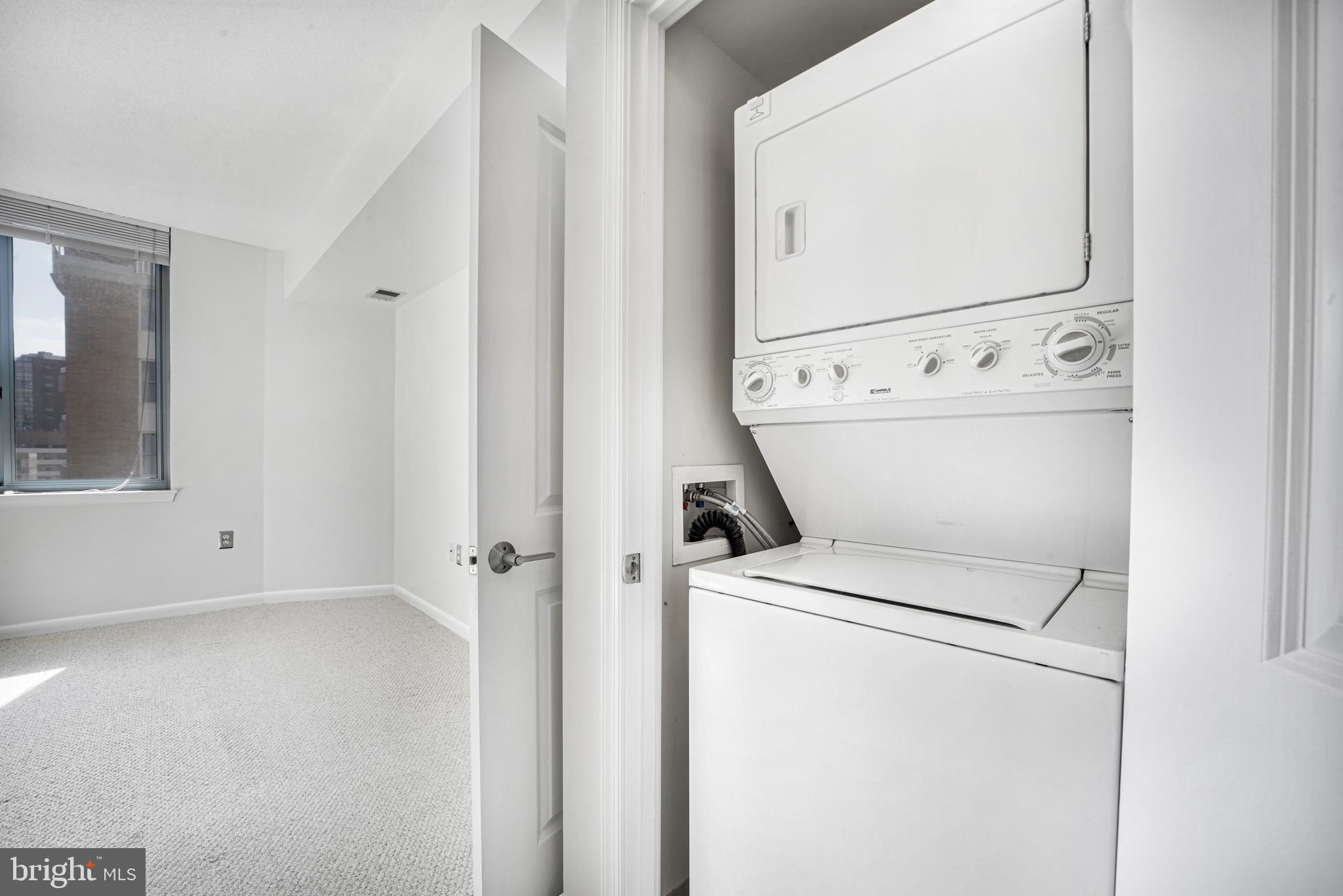 851 North Glebe Road, Unit 1608 Arlington, VA 22203 - Photo 15 of 24 a utility room with dryer and washer
