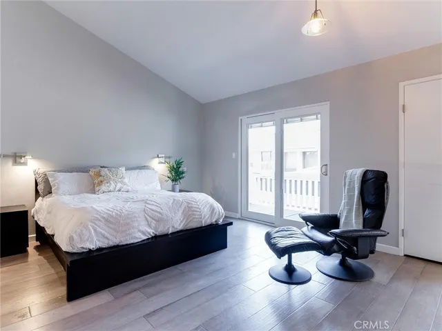 $725,000 | 2298 Rose Avenue, Unit 110, Signal Hill, CA 90755