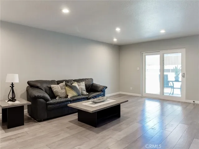 $725,000 | 2298 Rose Avenue, Unit 110, Signal Hill, CA 90755