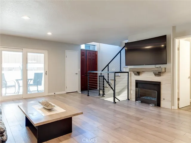 $725,000 | 2298 Rose Avenue, Unit 110, Signal Hill, CA 90755