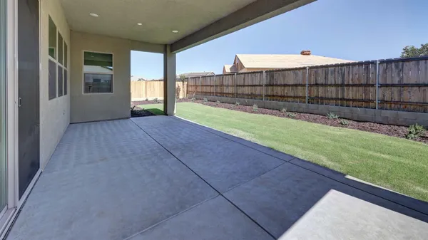 $733,650 | 935 Talus Way, Madera, CA 93636
