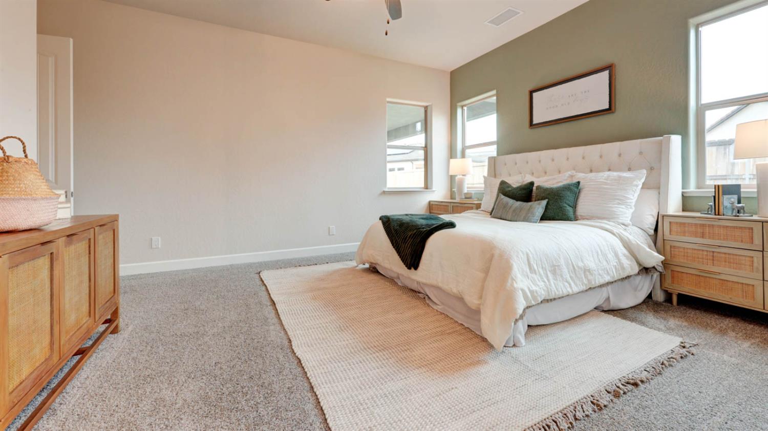 935 Talus Way Madera, CA 93636 - Photo 5 of 34 a bedroom with a bed lamp and a window