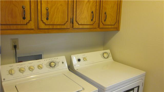 3351 East Rhett Butler Road Clarksville, TN 37042 - Photo 8 of 16 Laundry room
