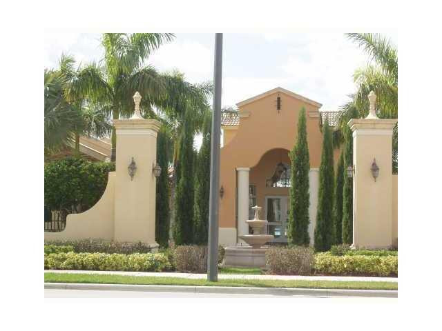 1650 Northeast 33rd Road, Unit 108 Homestead, FL 33033 - Photo 8 of 36 Clubhouse