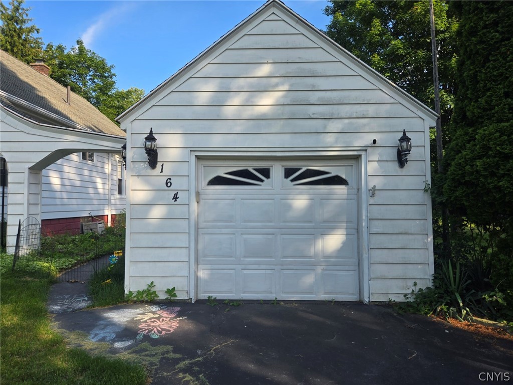 164 Bennett Road Camillus, NY 13209 - Photo 2 of 20
