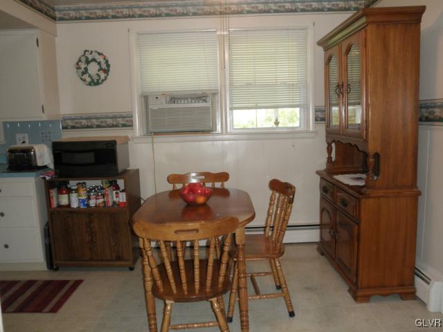 1326 Valley Road Bethlehem, PA 18018 - Photo 8 of 13 Dining Area open to kitchen - access to garage tha