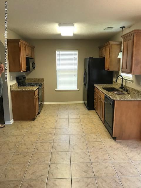 372 Vaiden Ridge Drive North Hernando, MS 38632 - Photo 6 of 18 IMG_2553