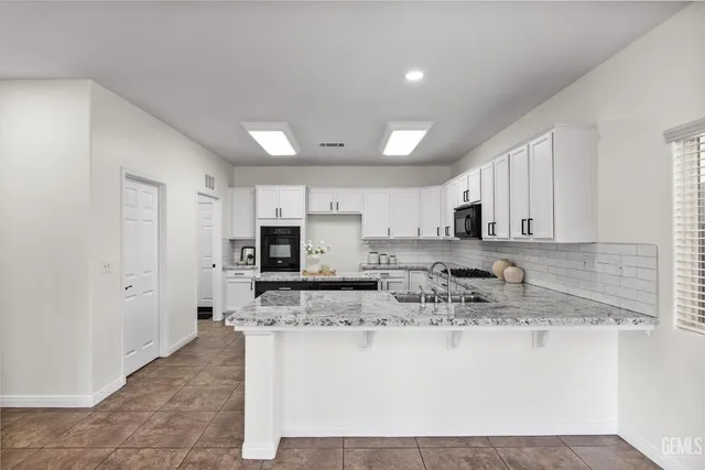 $555,000 | Undisclosed Address, Bakersfield, CA 93311