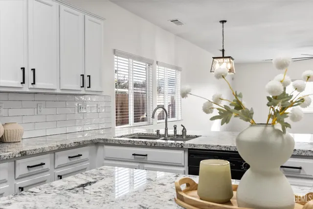 $555,000 | Undisclosed Address, Bakersfield, CA 93311