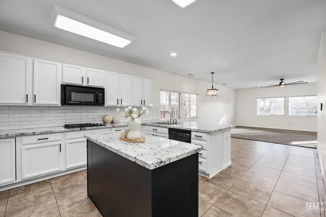 $555,000 | Undisclosed Address, Bakersfield, CA 93311