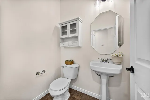 $555,000 | Undisclosed Address, Bakersfield, CA 93311