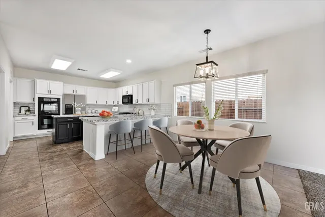 $555,000 | Undisclosed Address, Bakersfield, CA 93311