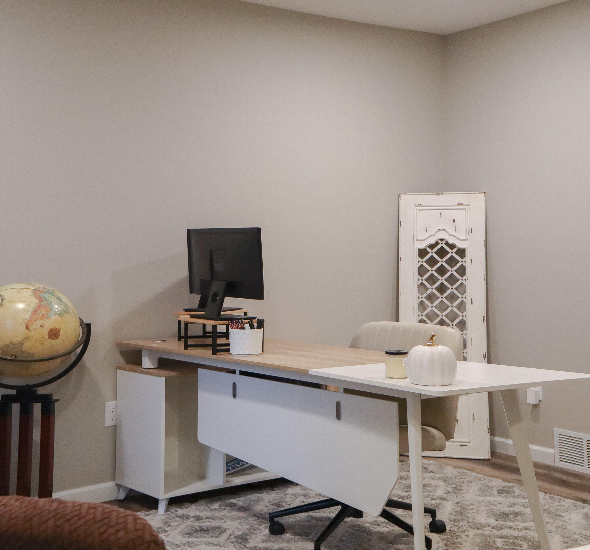 25199 Crisler Street Taylor, MI 48180 - Photo 3 of 28 IMG_1306