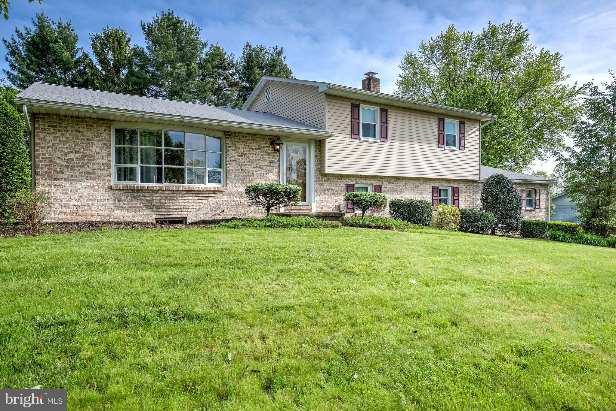 60 Moongale Drive Carlisle, PA 17013 - Photo 4 of 36