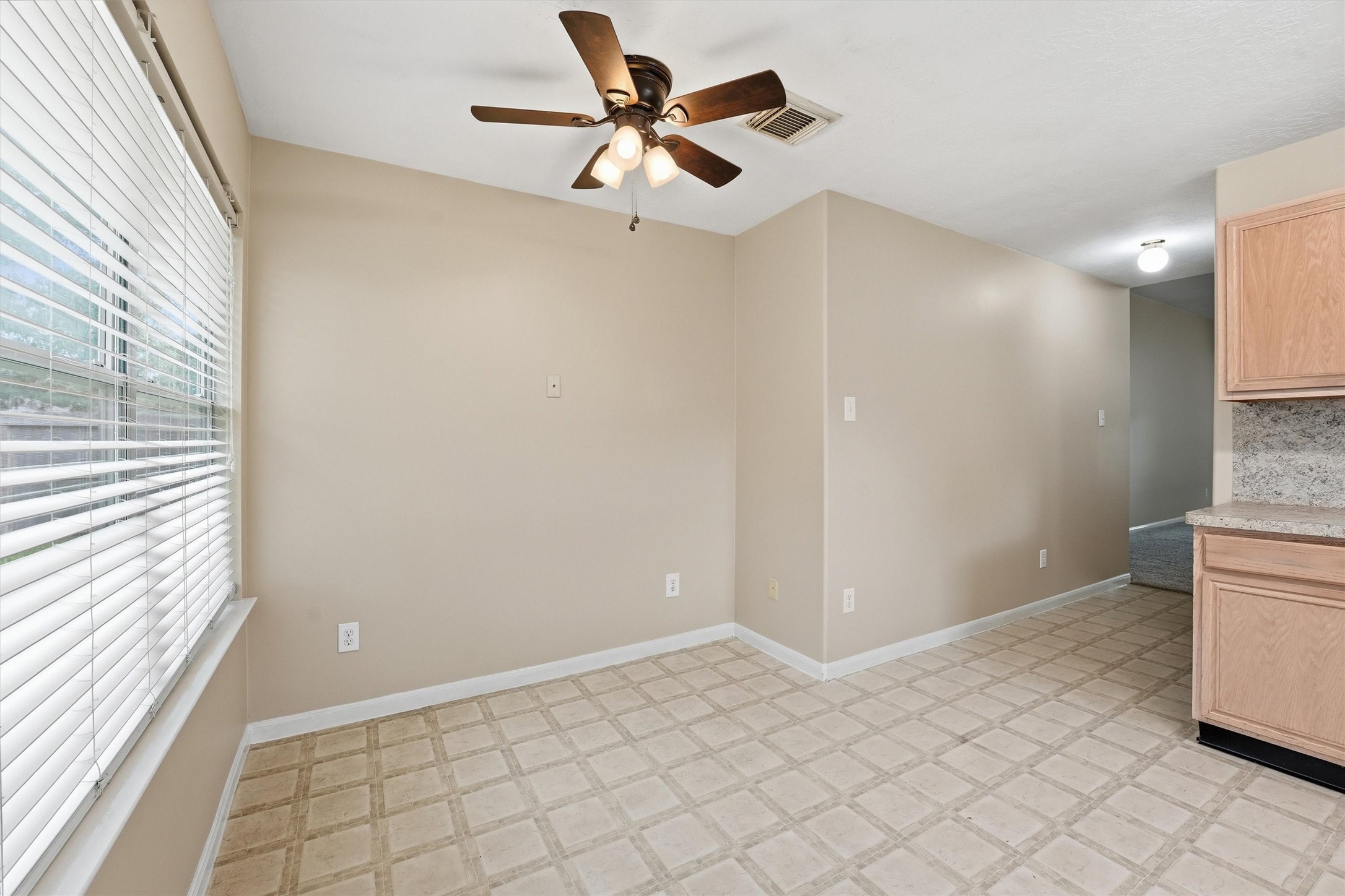21543 Forest Colony Drive Porter, TX 77365 - Photo 10 of 32 2 inch blinds, central fan