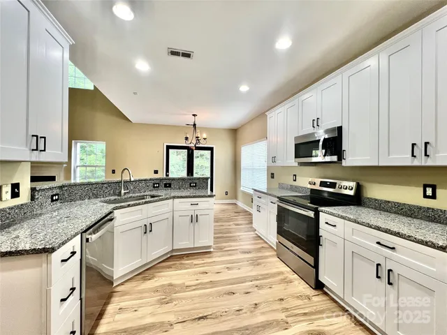 $2,800 | 8220 Brisbin Drive, Waxhaw, NC 28173