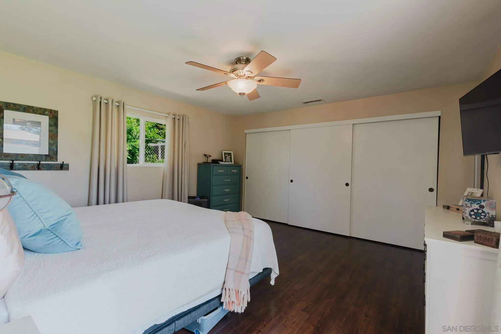 9629 Derald Road Santee, CA 92071 - Photo 9 of 15 Gallery Image 9