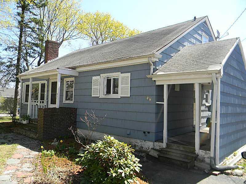 37 Inverness Street Portland, ME 04103 - Photo 3 of 23 Exterior Front.