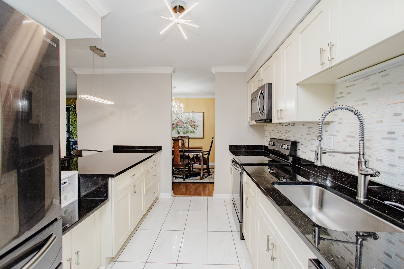 1615 East Central Road, Unit 218C Arlington Heights, IL 60005 - Photo 13 of 33