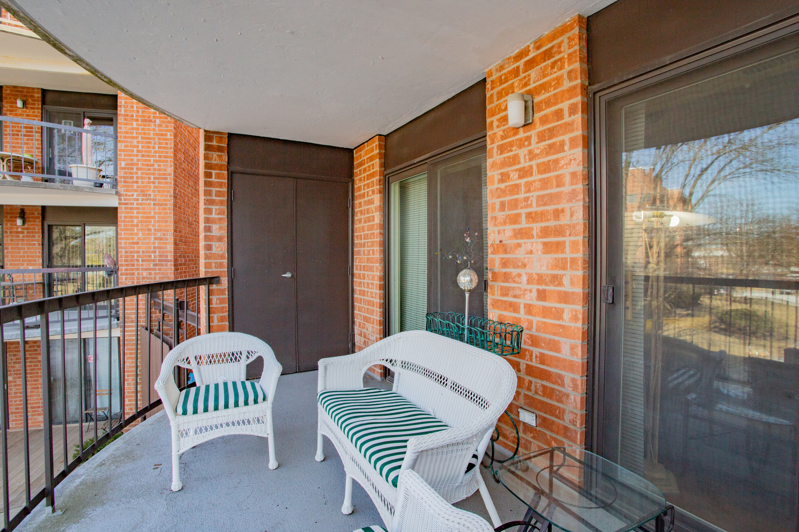 1615 East Central Road, Unit 218C Arlington Heights, IL 60005 - Photo 22 of 33