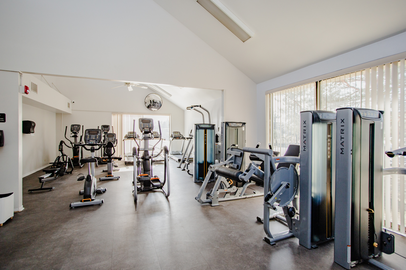 1615 East Central Road, Unit 218C Arlington Heights, IL 60005 - Photo 26 of 33