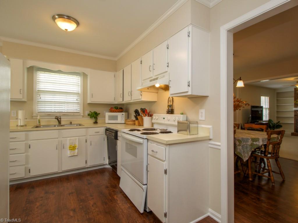 4914 Tower Road, Unit D Greensboro, NC 27410 - Photo 4 of 20 Gallery Image 4