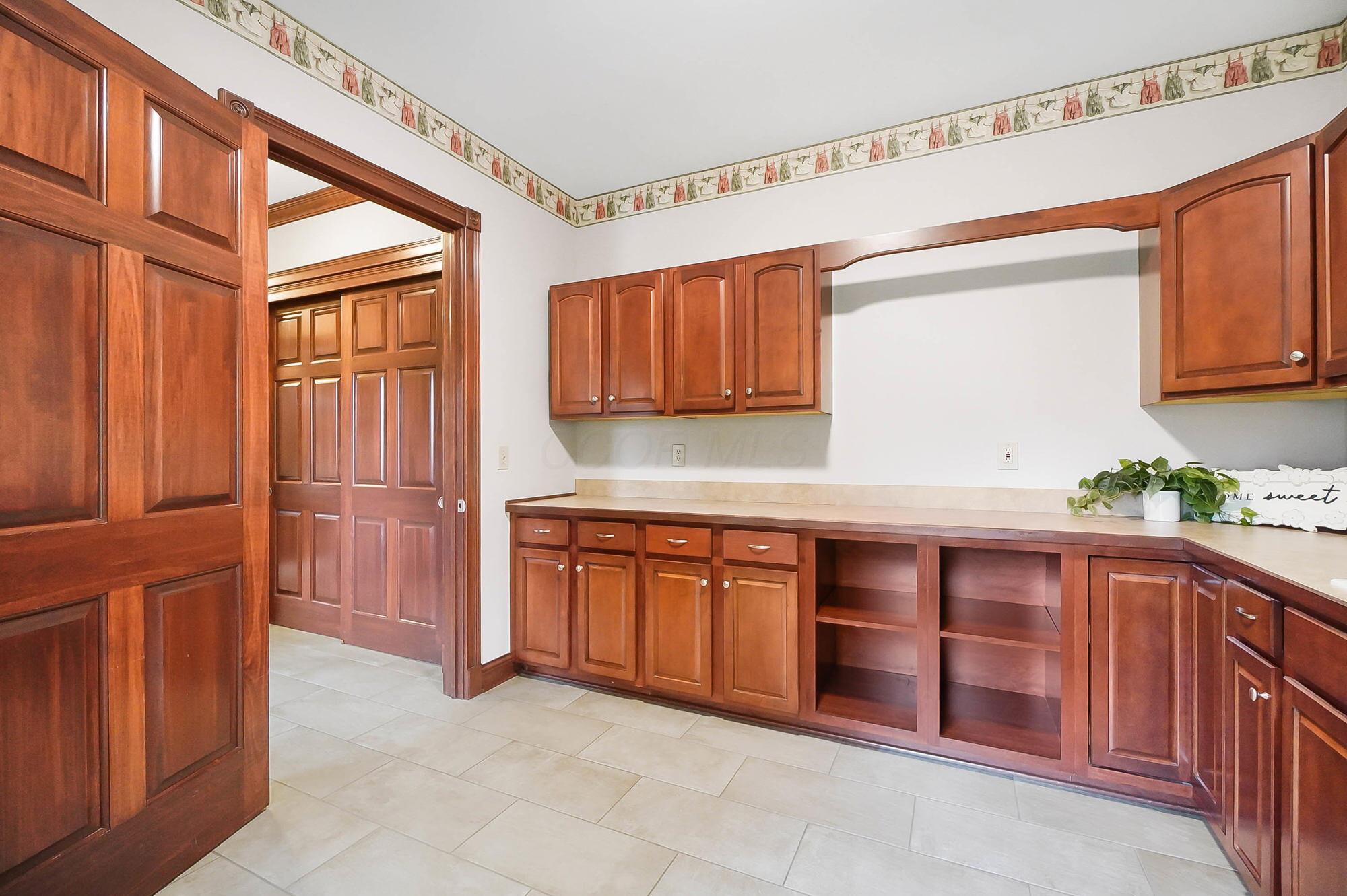 5582 Plantation Road Sunbury, OH 43074 - Photo 42 of 107 1st Floor Laundry