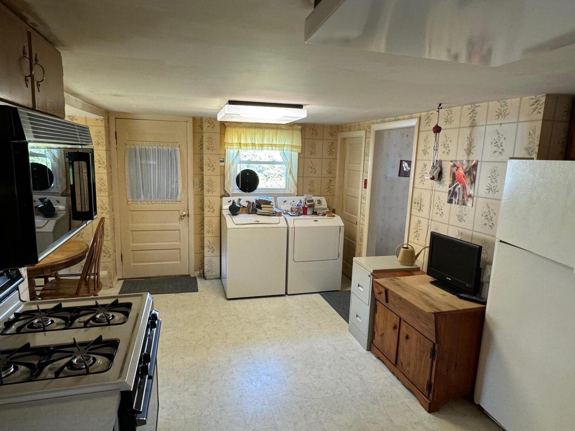 604 Castine Road Castine, ME 04421 - Photo 9 of 21 IMG_2678