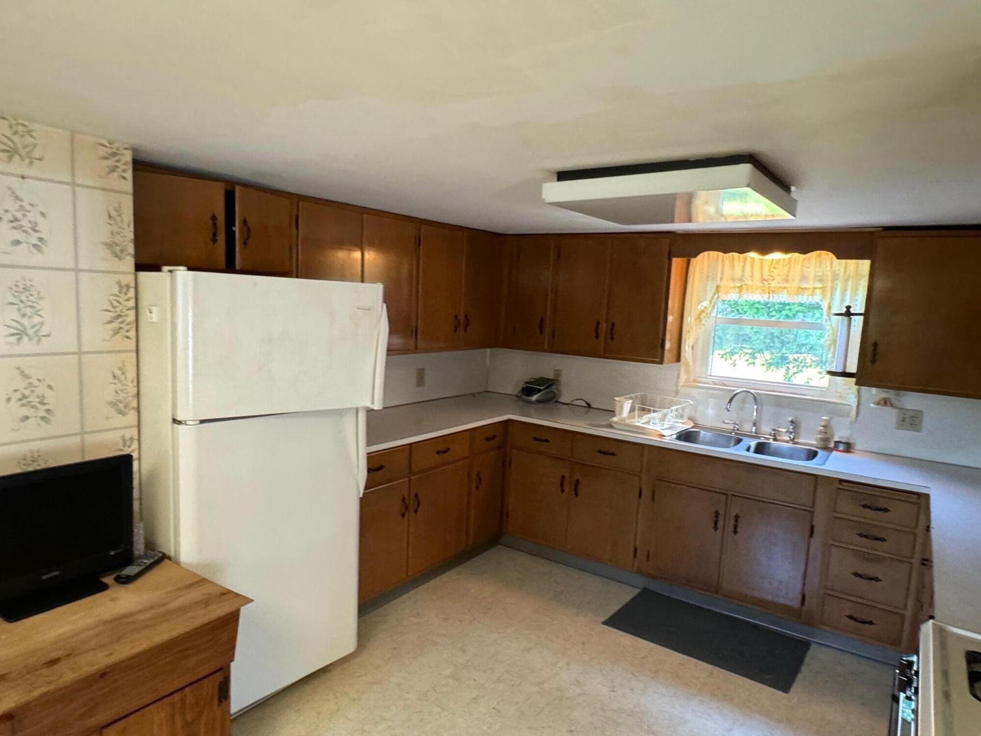 604 Castine Road Castine, ME 04421 - Photo 10 of 21 IMG_2679