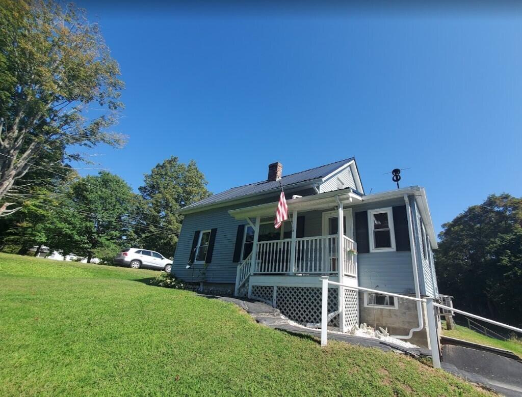 1053 Main Street Bangor, ME 04401 - Photo 1 of 25 Screenshot 2024-03-15 033146