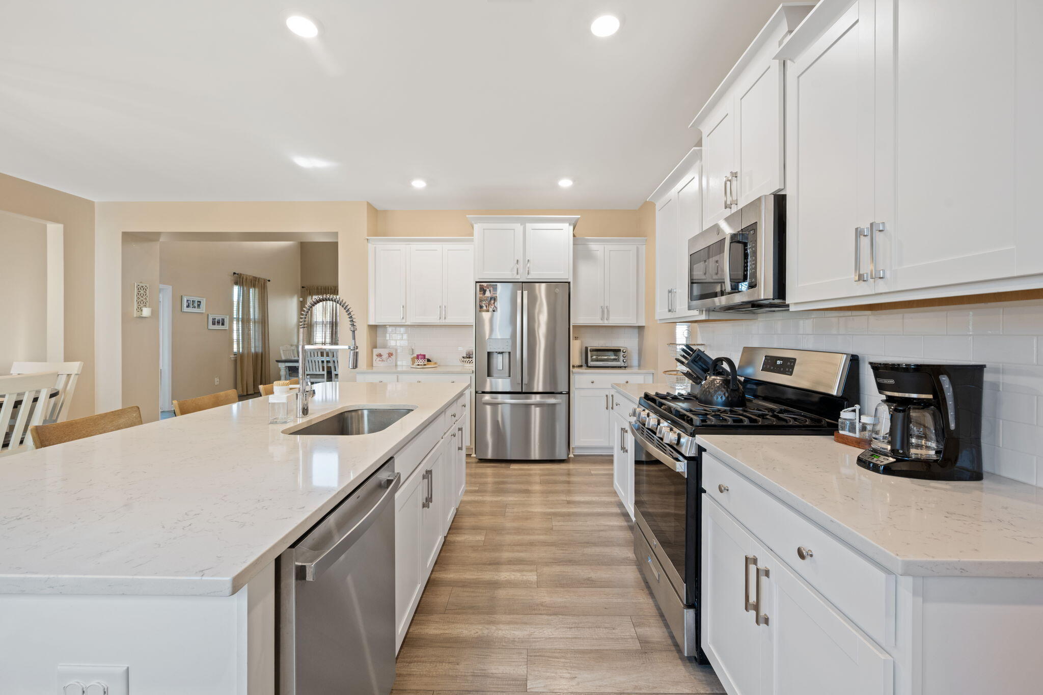 215 Squire Pope Road Summerville, SC 29486 - Photo 11 of 69 Kitchen