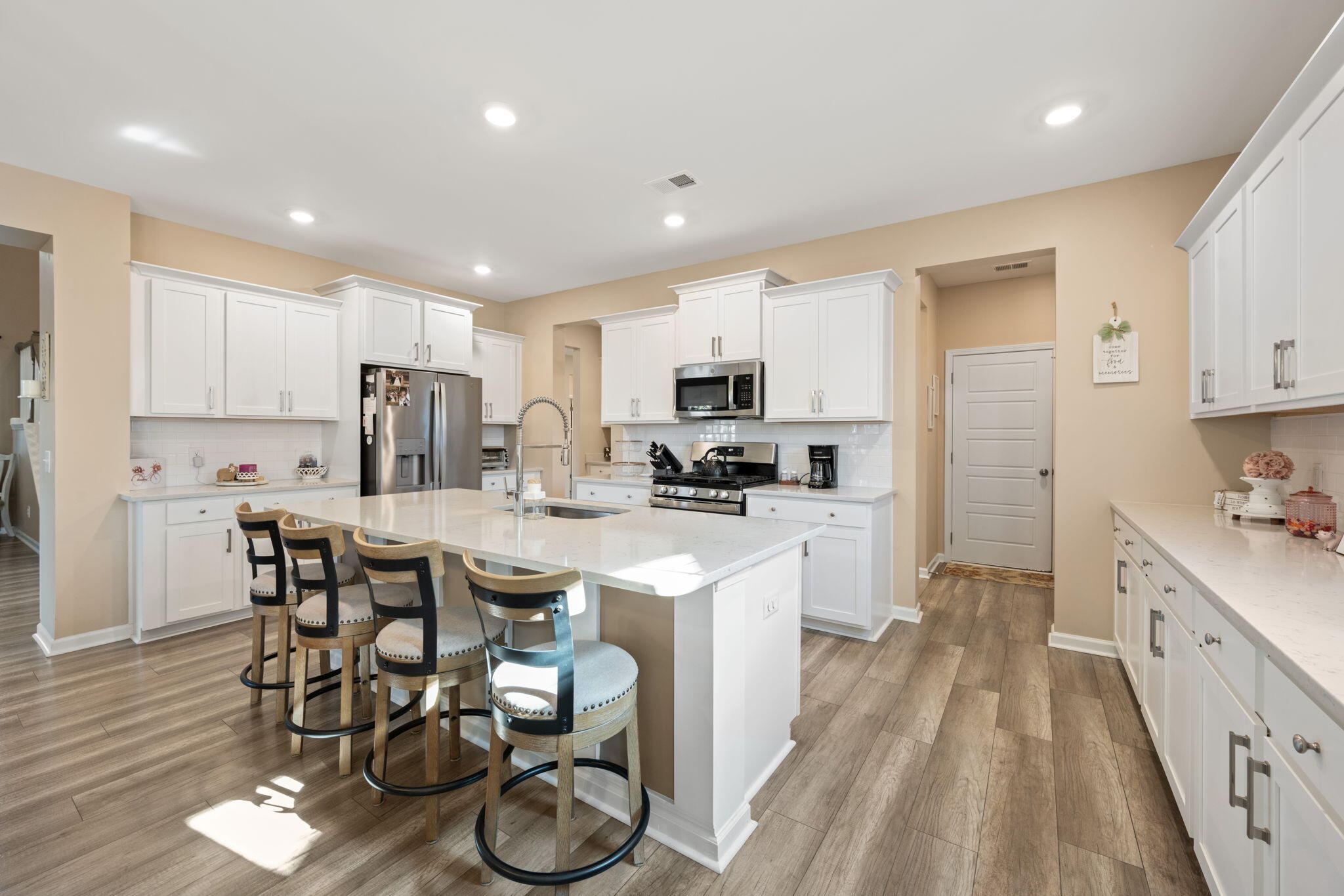 215 Squire Pope Road Summerville, SC 29486 - Photo 13 of 69 Kitchen