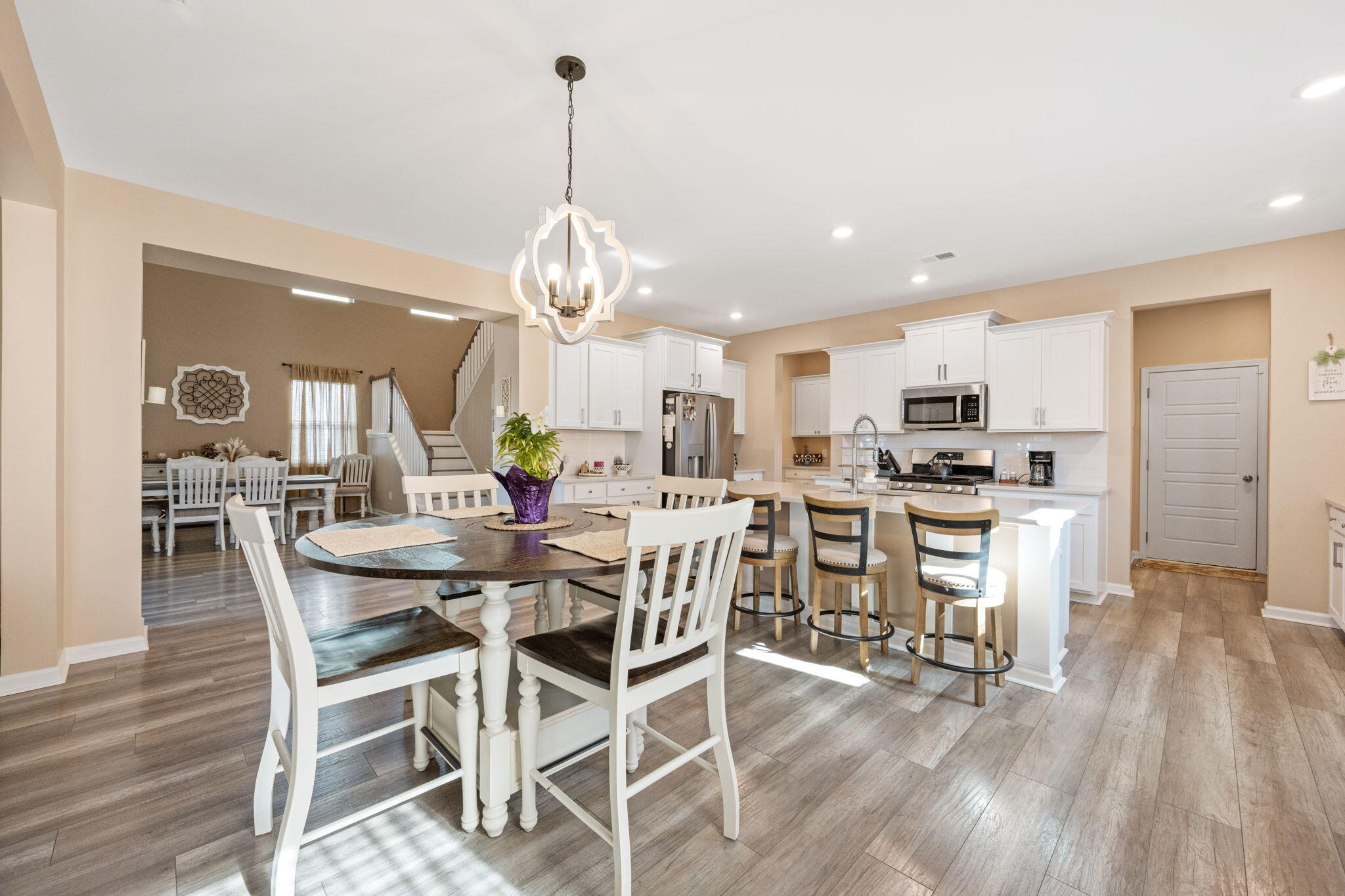 215 Squire Pope Road Summerville, SC 29486 - Photo 14 of 69 Eat in Kitchen