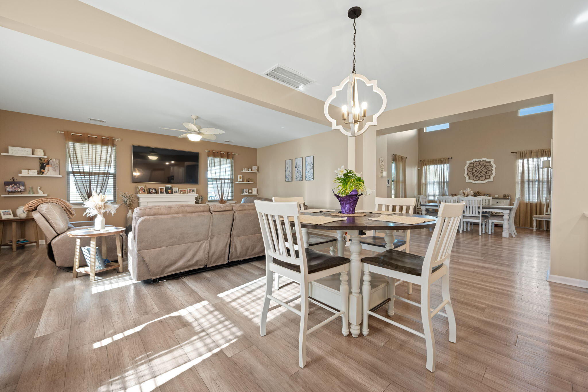 215 Squire Pope Road Summerville, SC 29486 - Photo 15 of 69 Eat in Kitchen