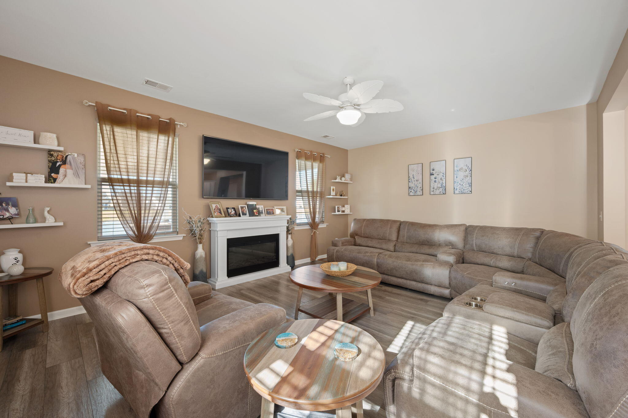 215 Squire Pope Road Summerville, SC 29486 - Photo 19 of 69 Living Room