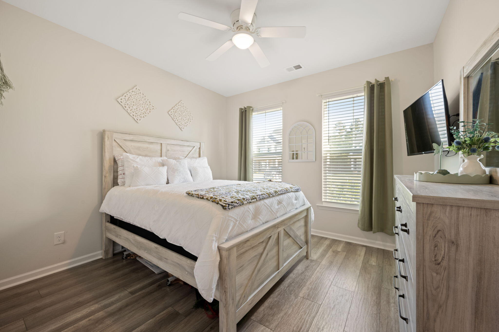 215 Squire Pope Road Summerville, SC 29486 - Photo 21 of 69 First Floor Guest Bedroom