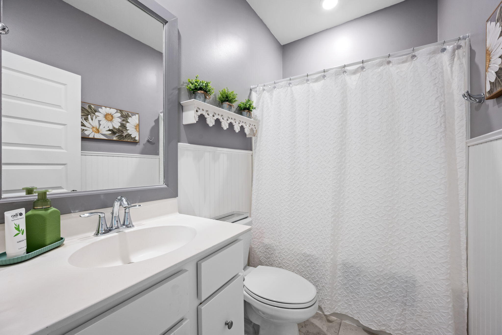 215 Squire Pope Road Summerville, SC 29486 - Photo 22 of 69 First Floor Guest Bathroom