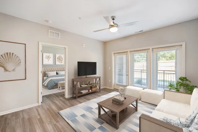 $929 | 1975 Russell Cave Road, Lexington, KY 40511