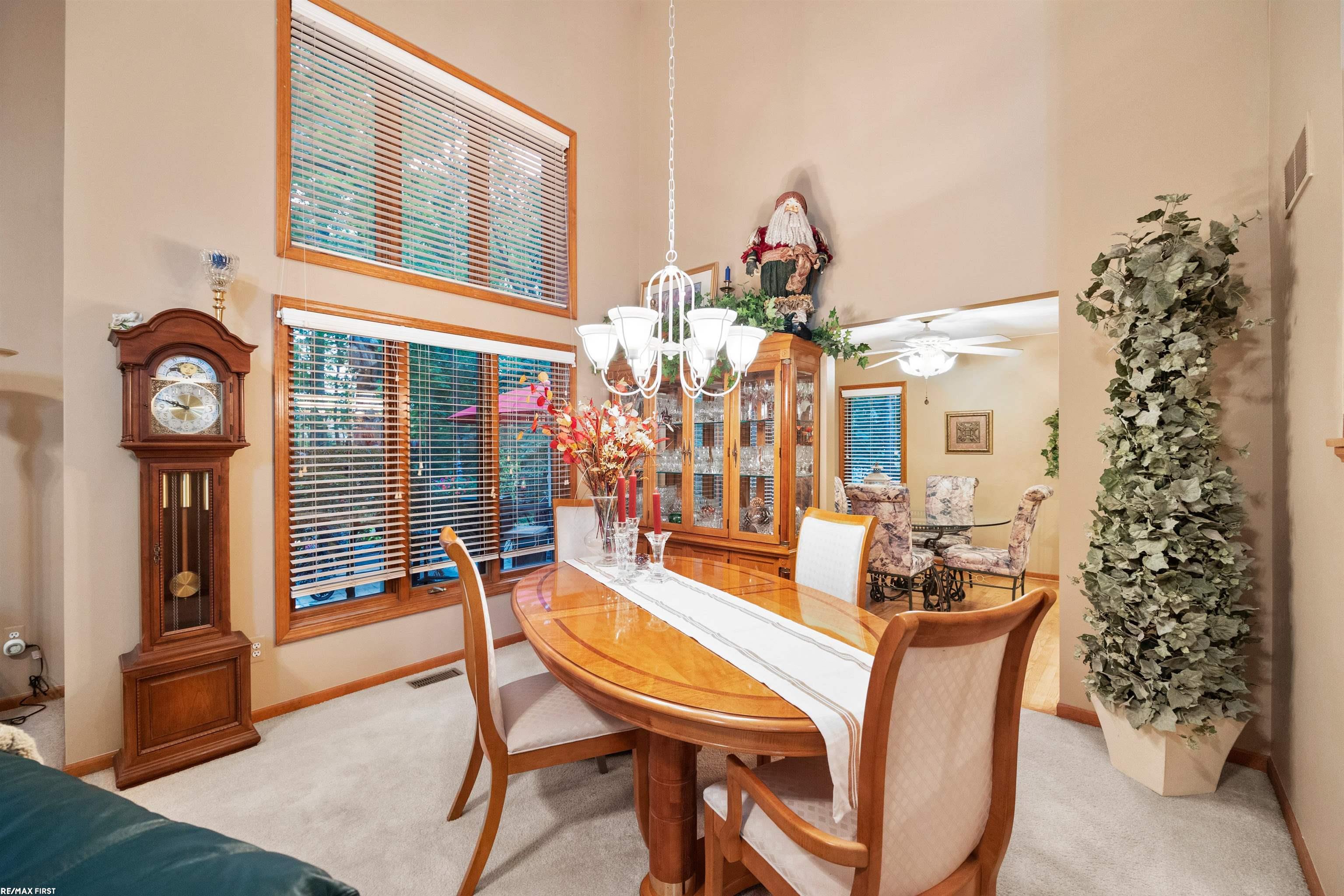 528 Misty Brook Lane Rochester, MI 48307 - Photo 8 of 63 50123415-7.JPG