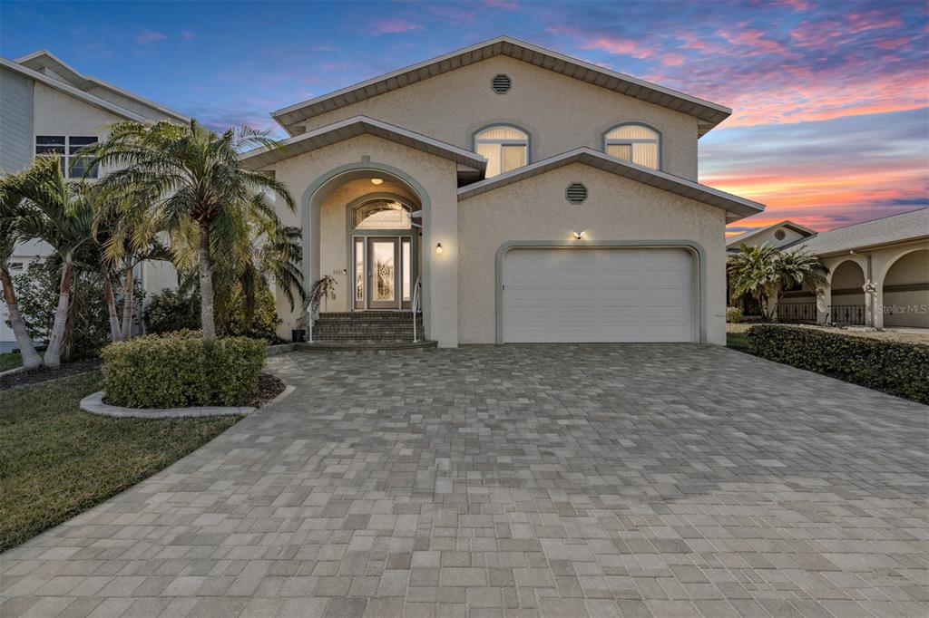 6421 Drake Court New Port Richey, FL 34652 - Photo 2 of 49 Gallery Image 2