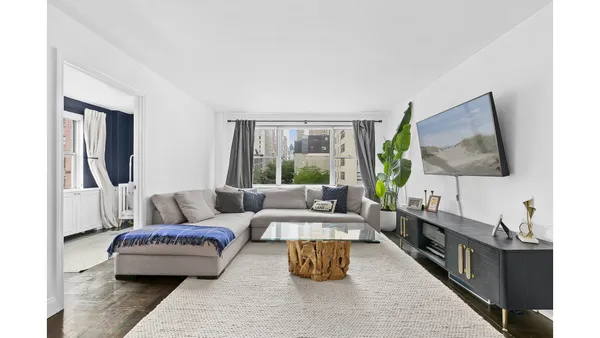 $4,950 | 201 East 37th Street, Unit 6D | Murray Hill