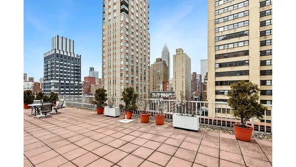 $4,950 | 201 East 37th Street, Unit 6D | Murray Hill